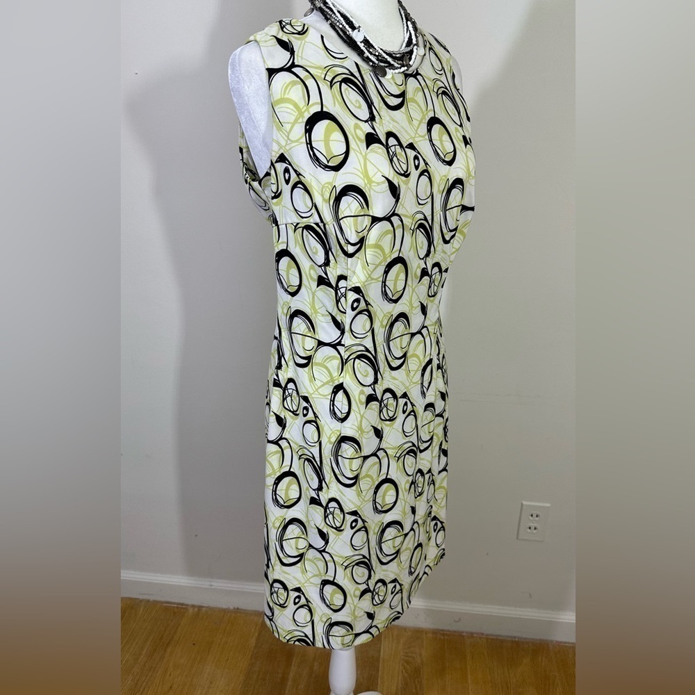 Ronni Nicole sz 8 dress sheath style in an abstract print lime, black, & white - Picture 10 of 13